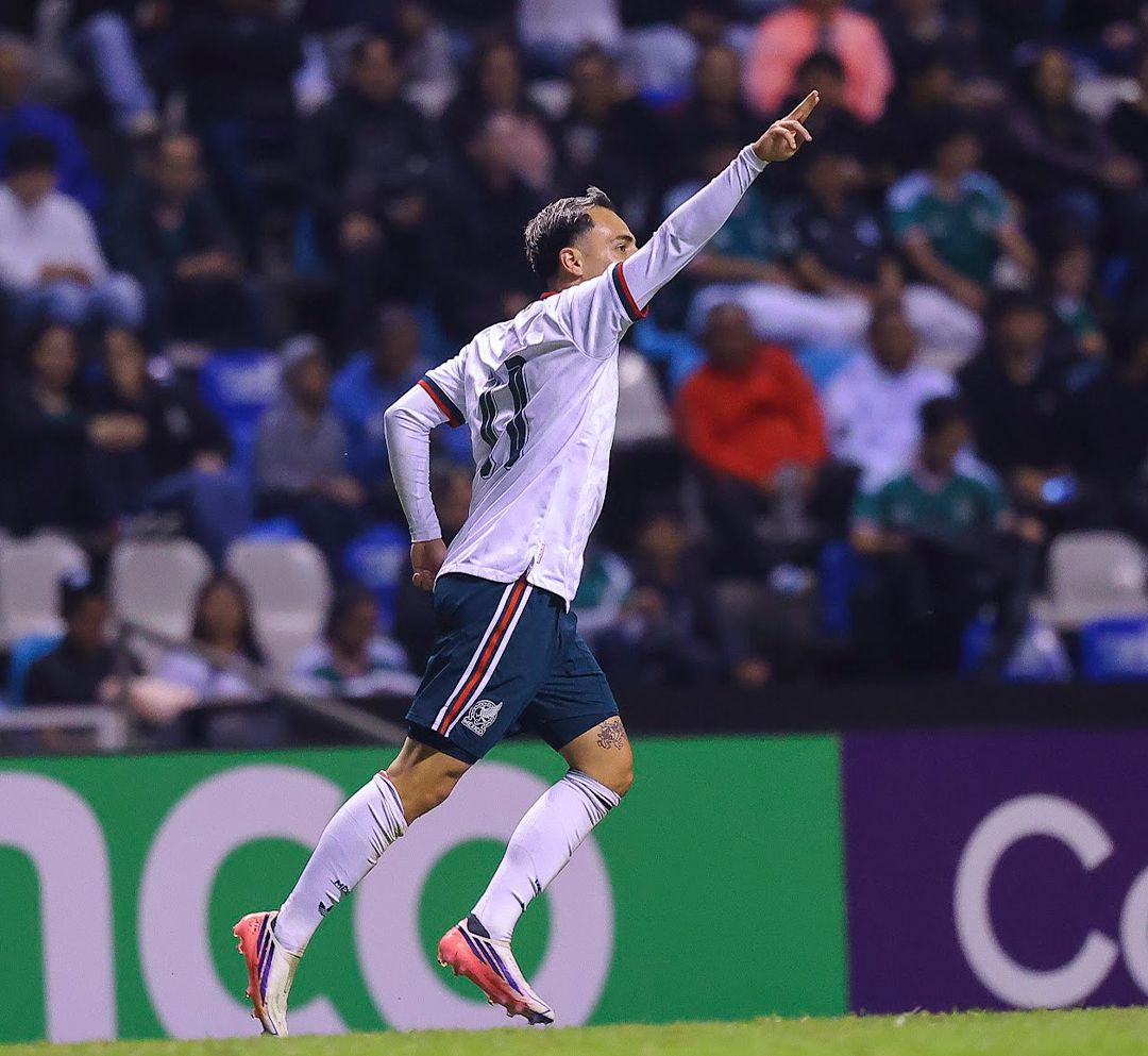 Hugo Camberos en un partido con la Selección Mexicana Sub-20